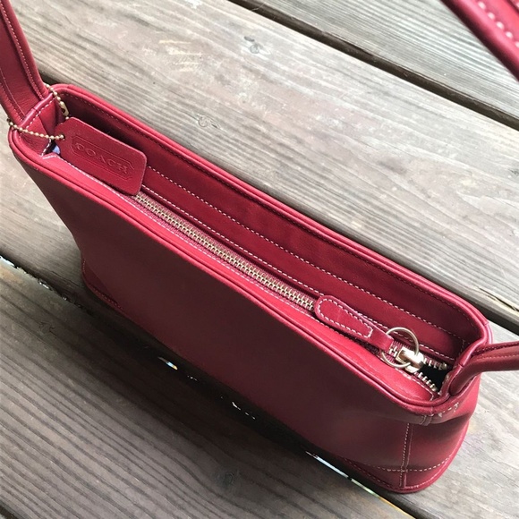 Vintage COACH Red Leather 9309 BLEEKER Shouler Bag - Picture 8 of 11